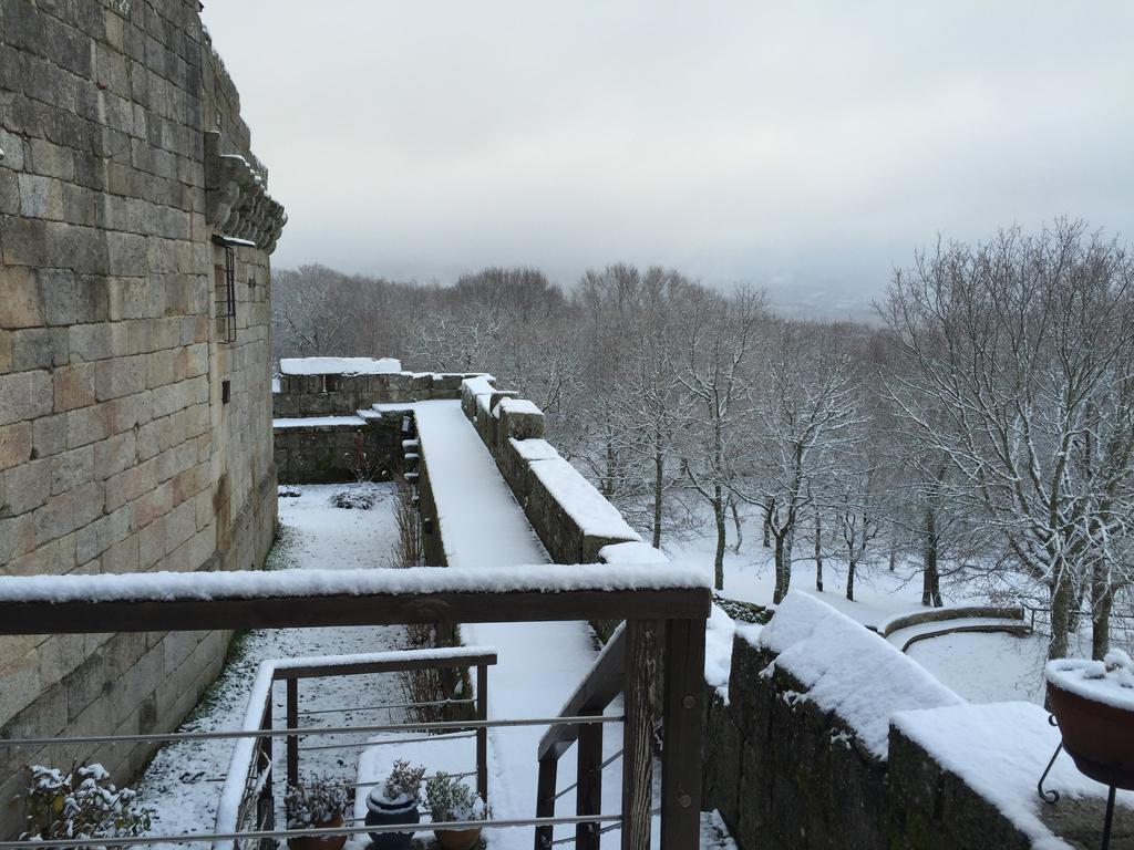 Hotel Monumento Castelo De Maceda Екстериор снимка