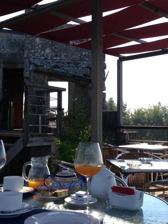 Hotel Monumento Castelo De Maceda Стая снимка