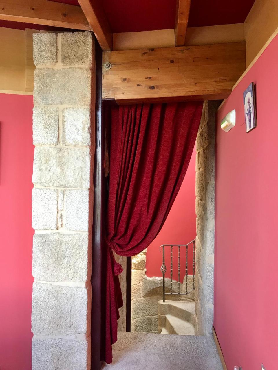 Hotel Monumento Castelo De Maceda Екстериор снимка